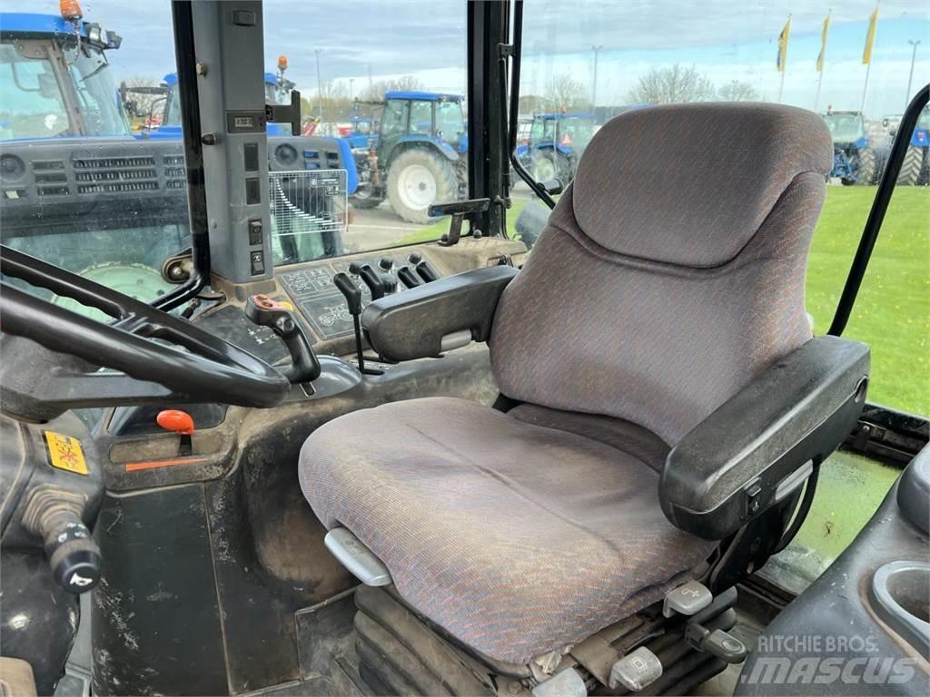 New Holland TM150 الجرارات