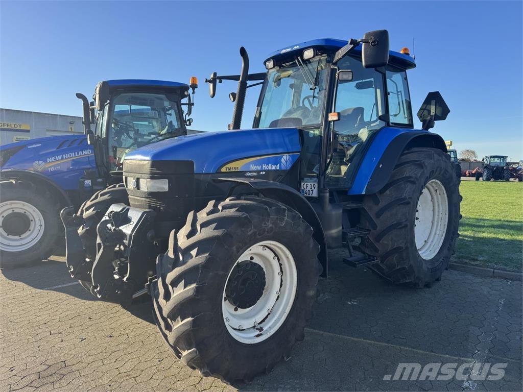 New Holland TM155 الجرارات