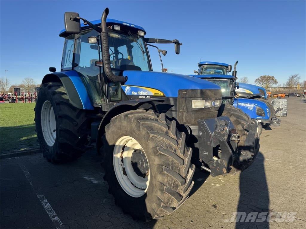 New Holland TM155 الجرارات