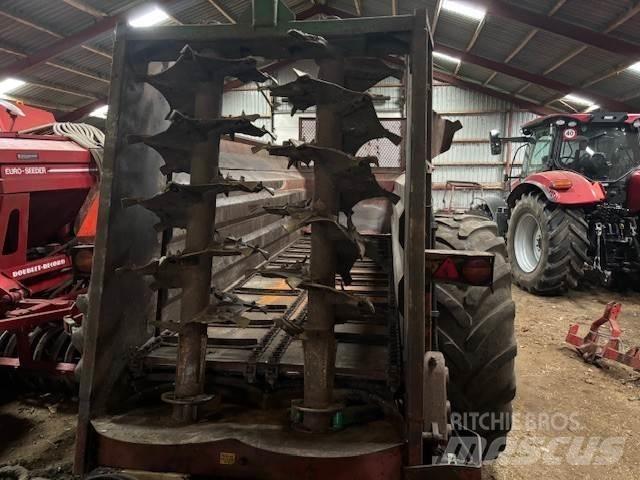 Samson 1009 MT معدات توزيع السماد العضوي