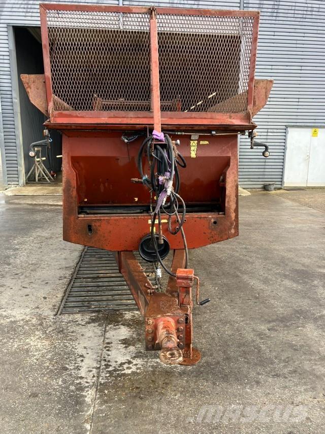 Samson 9 THM معدات توزيع السماد العضوي