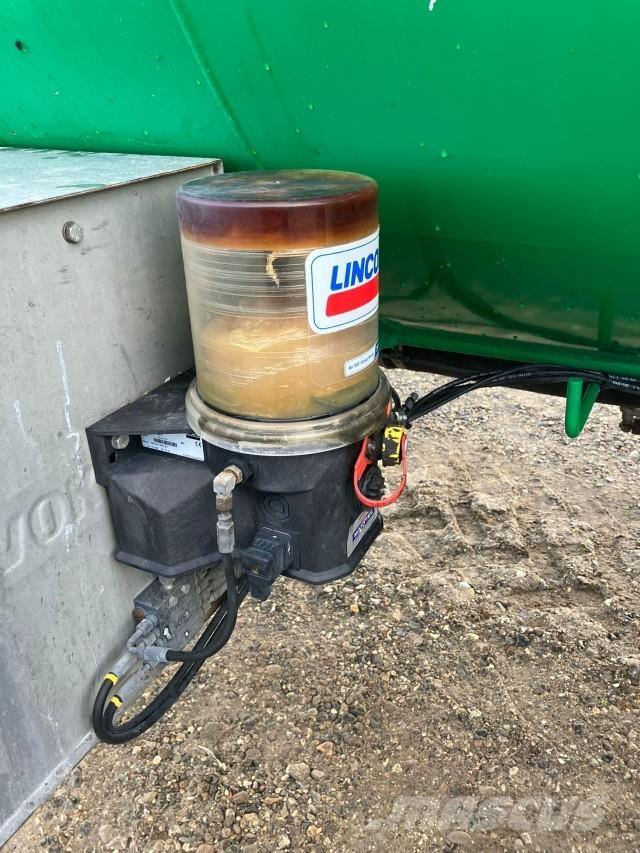 Samson SG 23 صهاريج الملاط