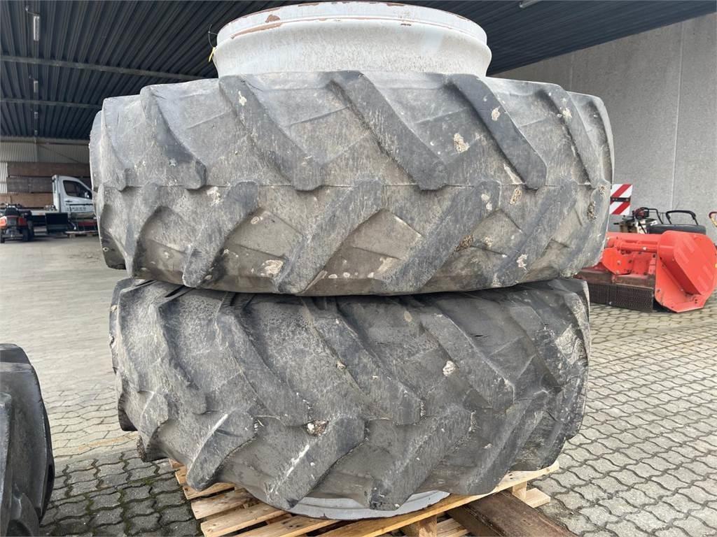 Schaad 20.8R38 الإطارات والعجلات والحافات