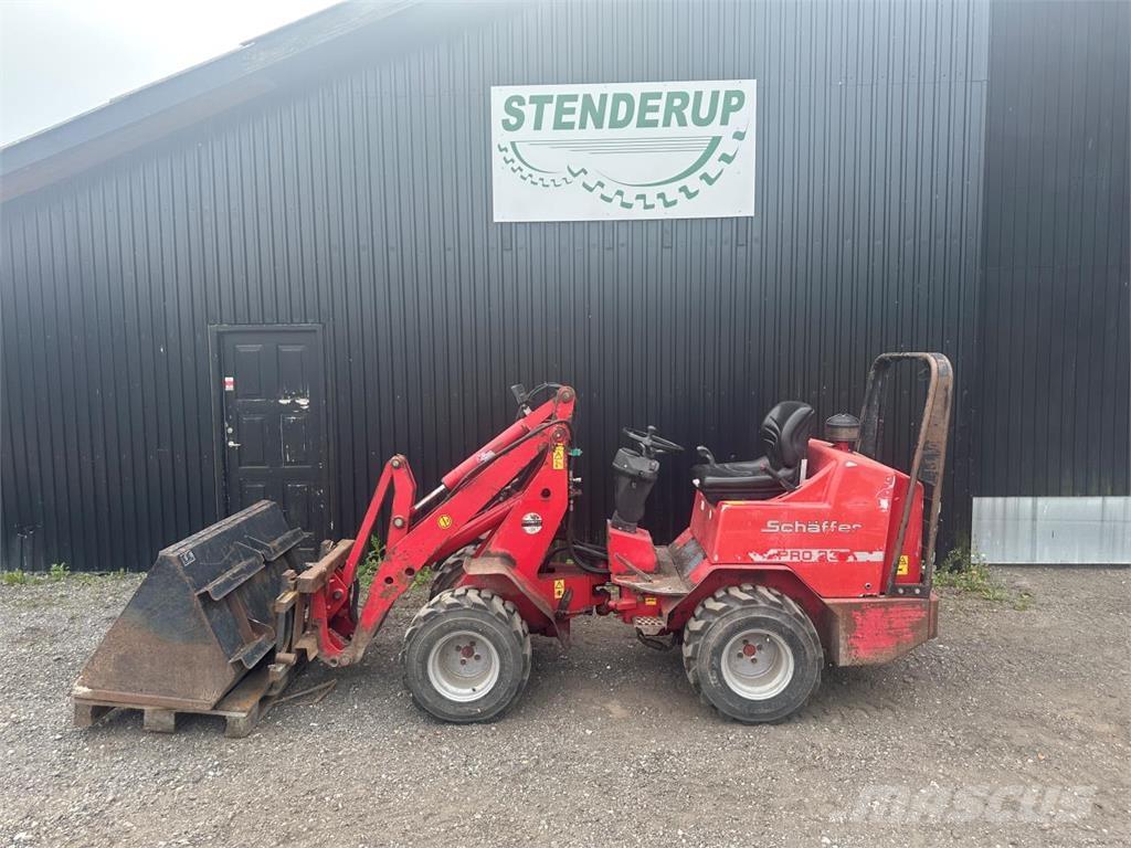 Schäffer PRO 33 لوادر صغيرة