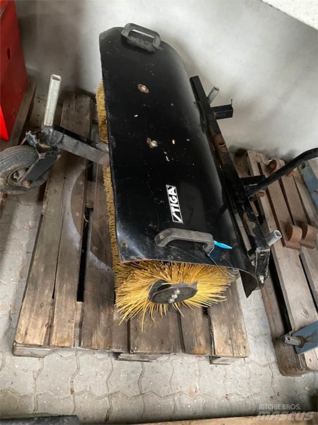 Stiga KOST 85CM جرارات مدمجة