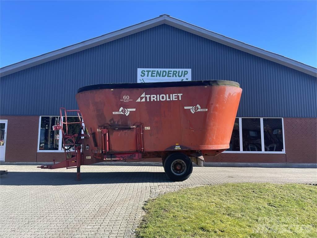 Trioliet 2400 L عربات الأعلاف