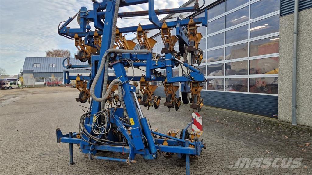 Unicorn SD18 ماكينات البذر الدقيق