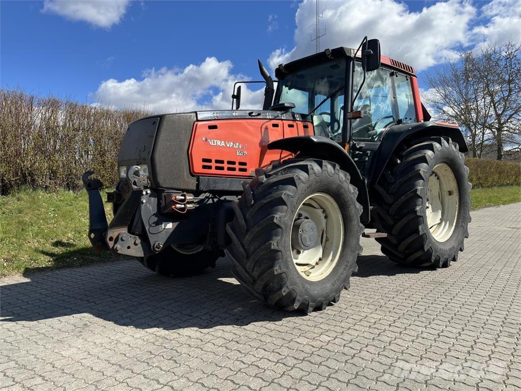 Valtra 8550 الجرارات