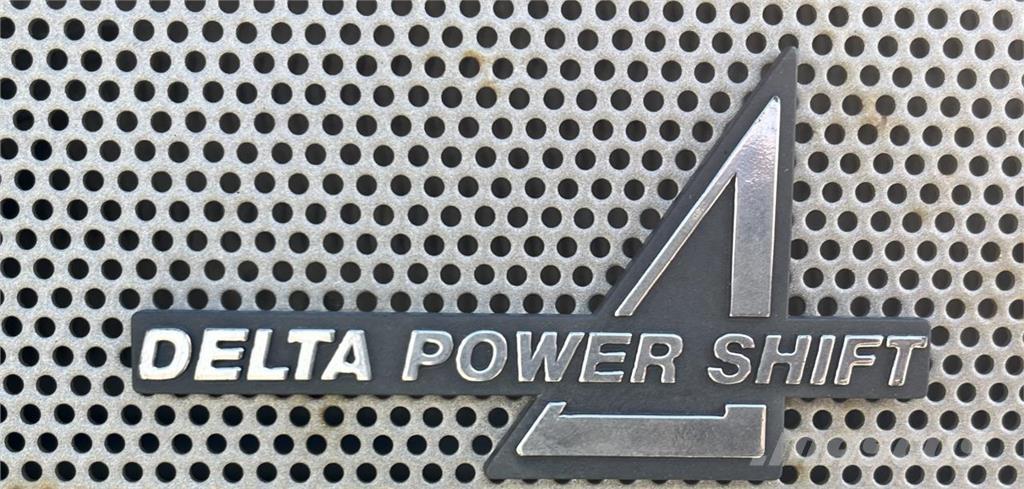 Valtra 8550 الجرارات