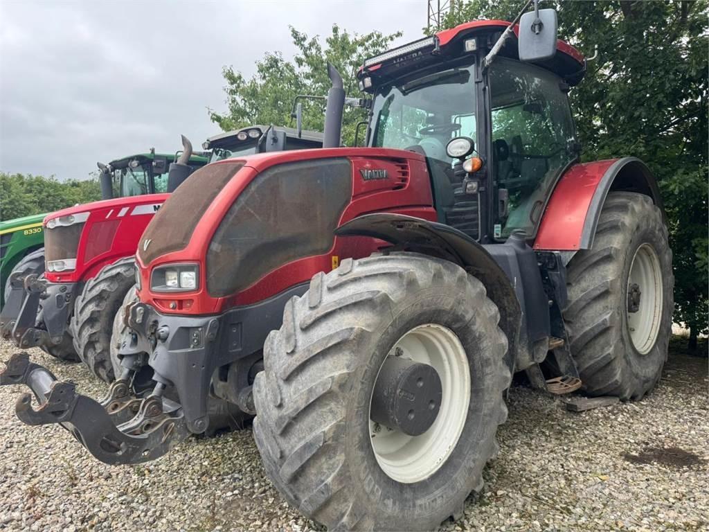 Valtra S262 الجرارات