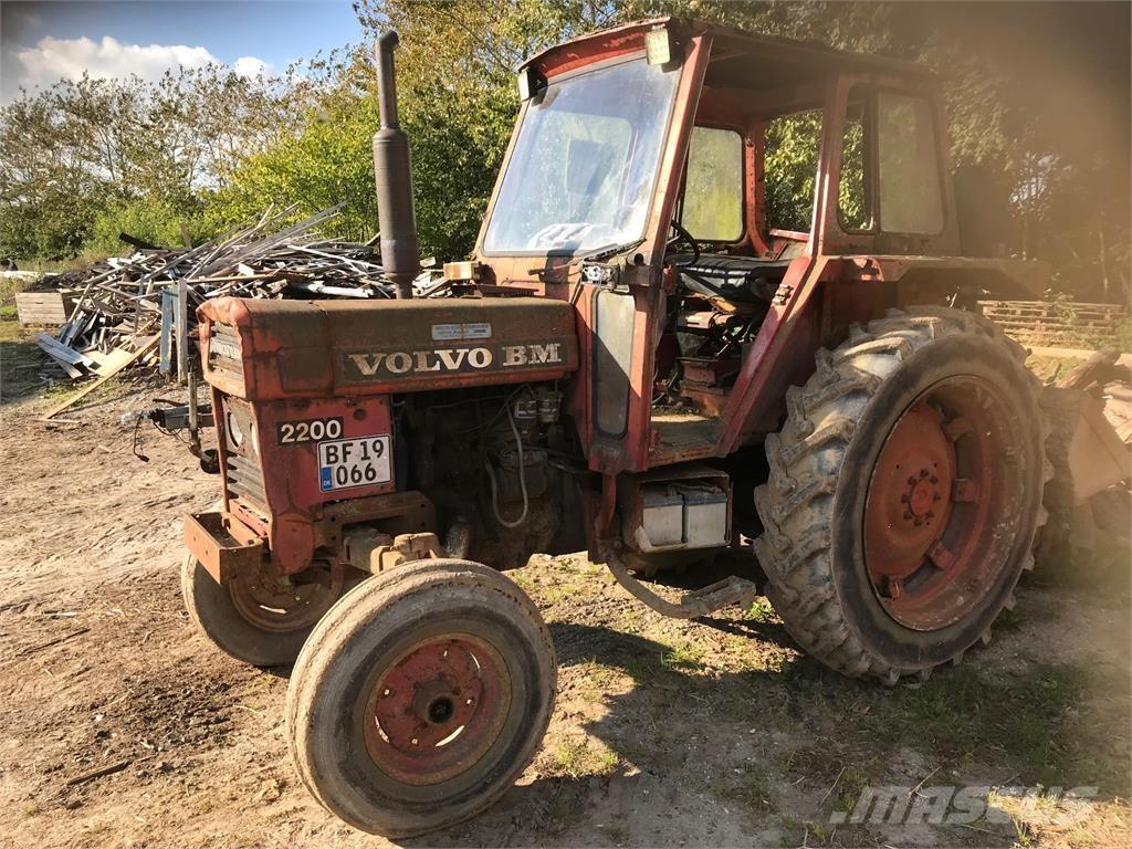 Volvo 2200 الجرارات