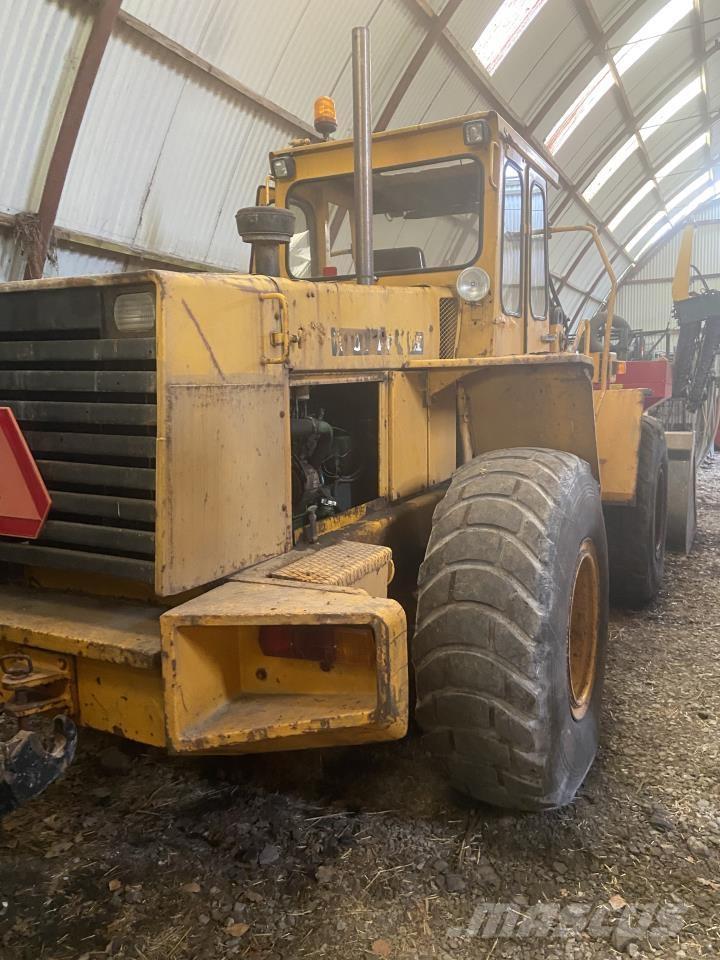 Volvo BM 4400 لوادر بعجل