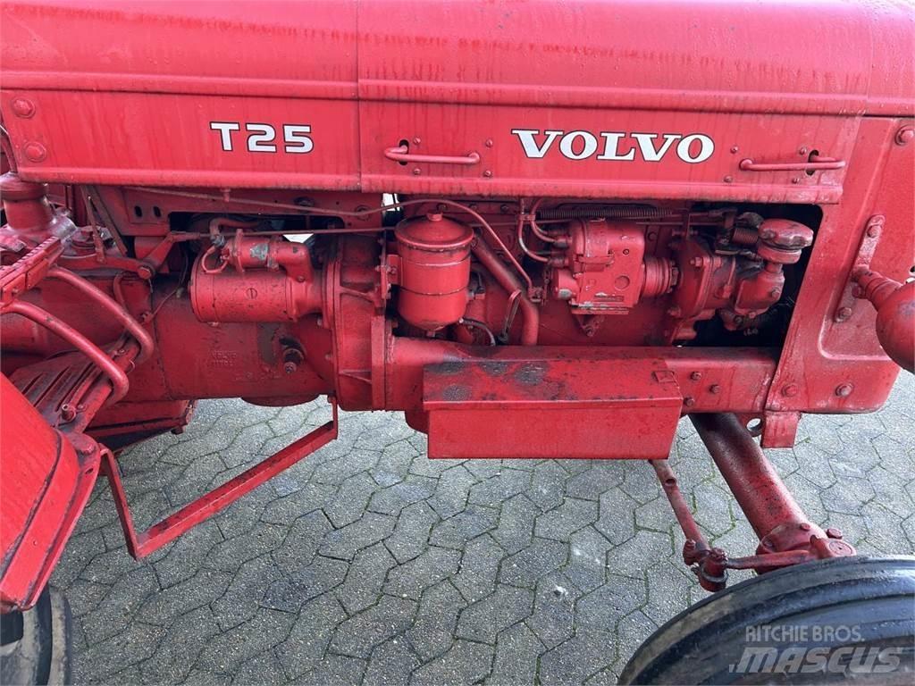 Volvo BM T25 الجرارات
