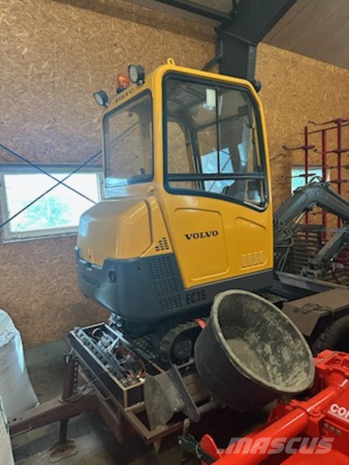 Volvo EC 15 حفارات صغيرة أقل من 7 طن (حفارات صغيرة)