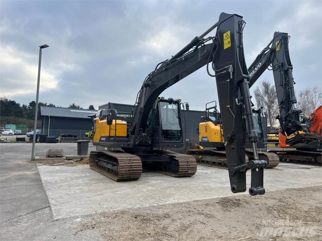Volvo EC140EL حفارات زحافة
