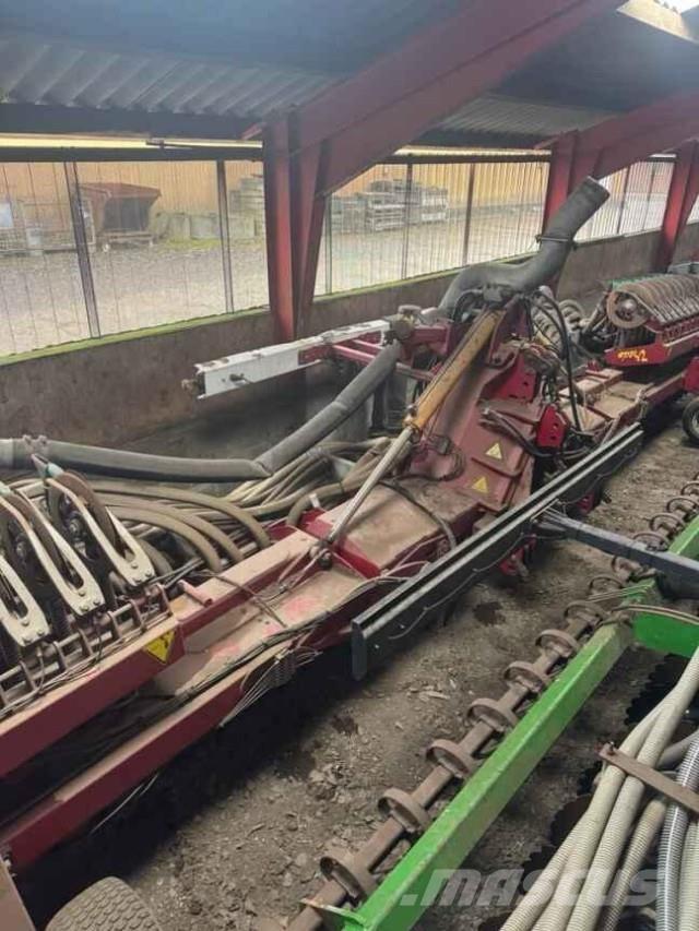 Vredo 12 معدات رش أسمدة