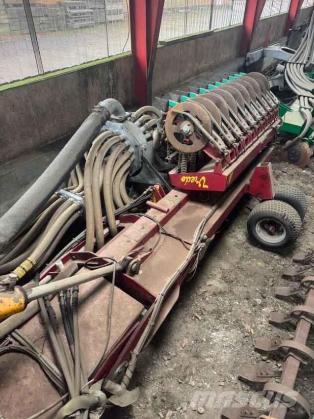 Vredo 12 معدات رش أسمدة