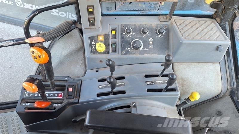 Ford 8240 الجرارات