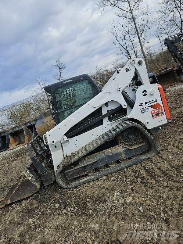 Bobcat T740 لوادر صغيرة