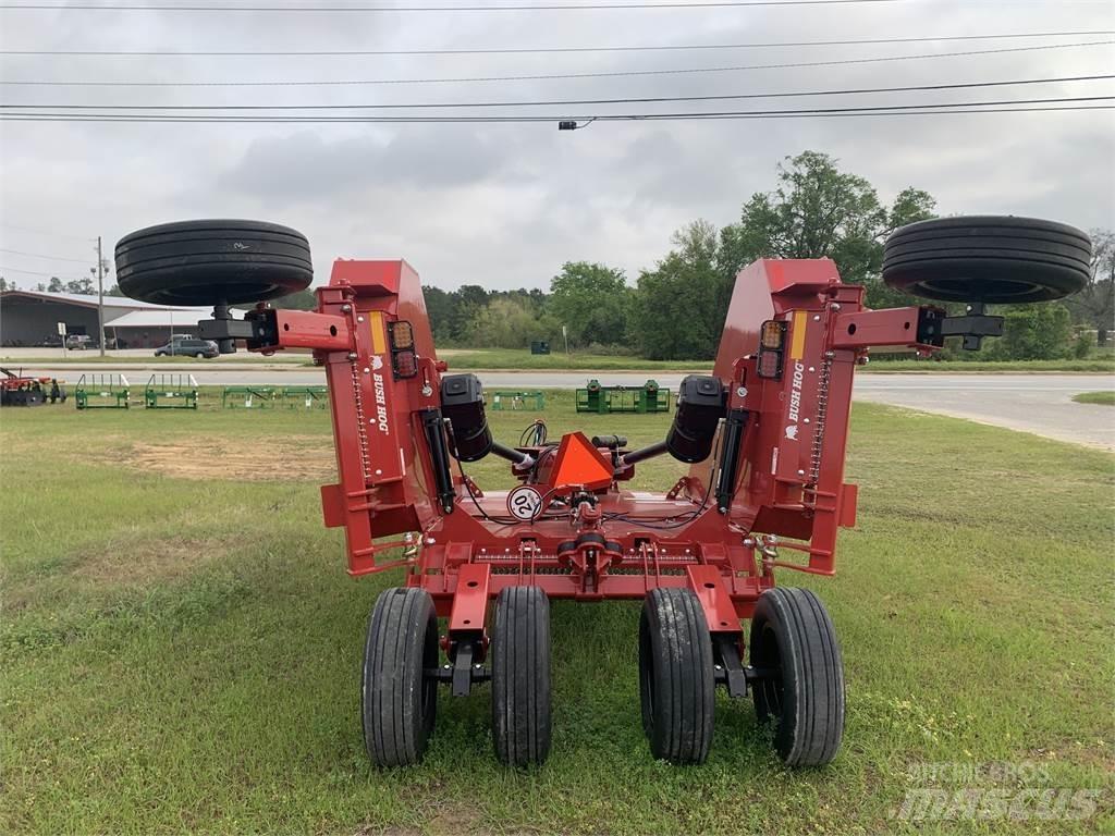 Bush Hog 4115 آلات تمزيق الحزم وتقطيعها ونشرها