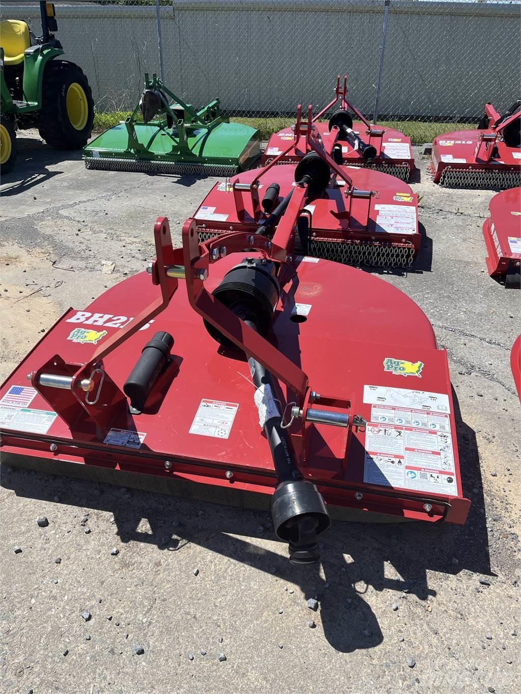 Bush Hog BH215 آلات تمزيق الحزم وتقطيعها ونشرها