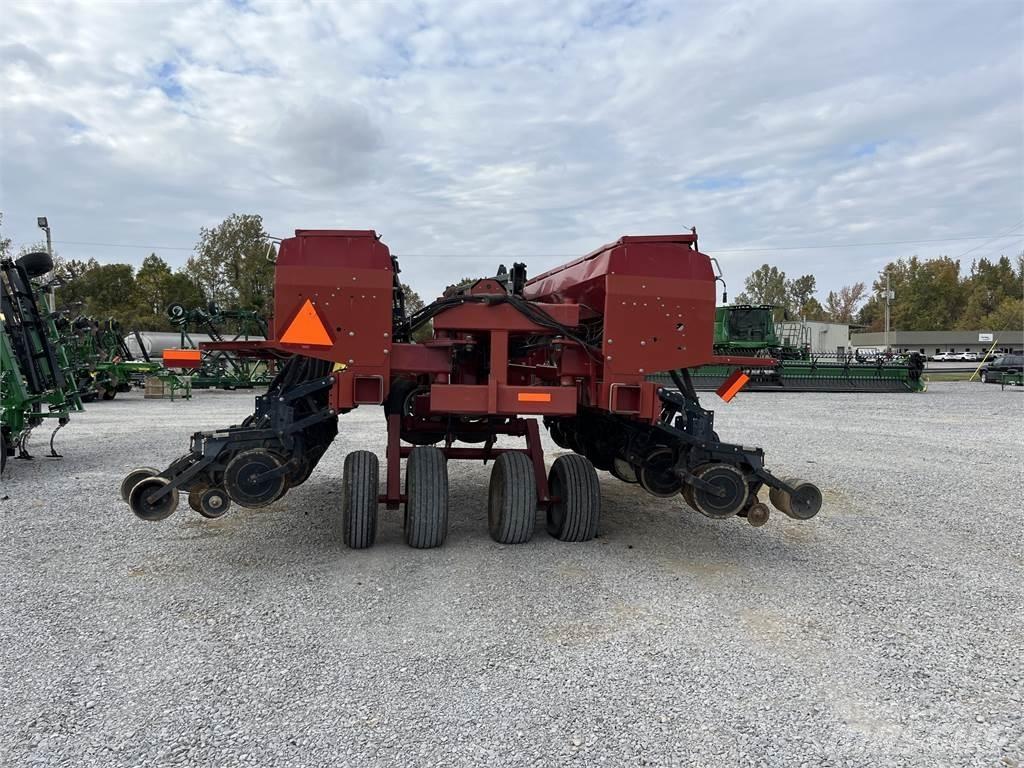 Case IH 5500 مثاقيب