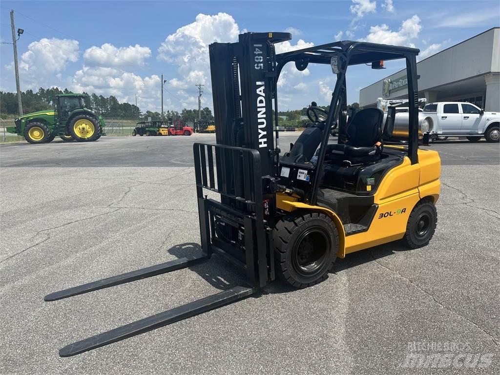Hyundai 30L-9A شاحنات ذات رافعات شوكية - أخرى