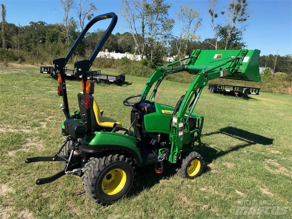 John Deere 1023E جرارات مدمجة