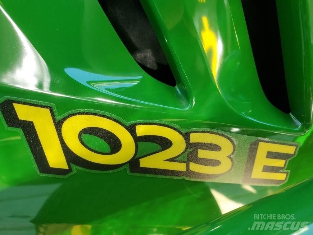 John Deere 1023E جرارات مدمجة
