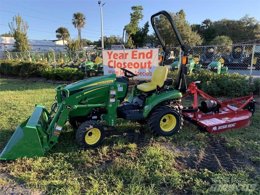 John Deere 1023E جرارات مدمجة