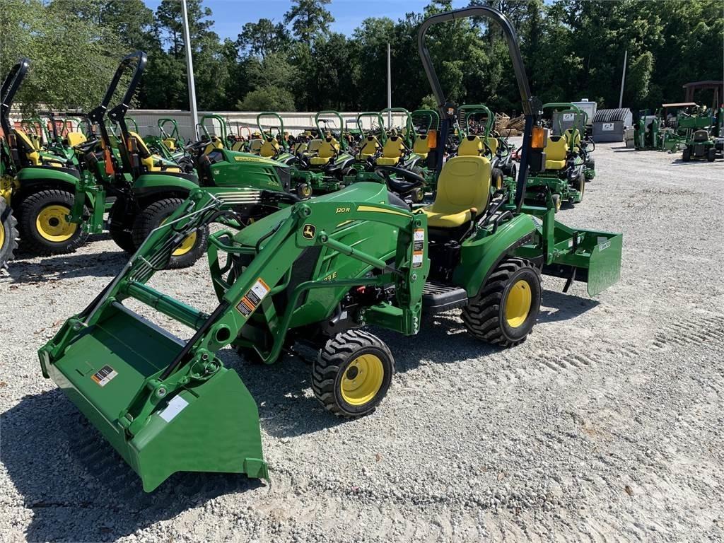 John Deere 1023E جرارات مدمجة
