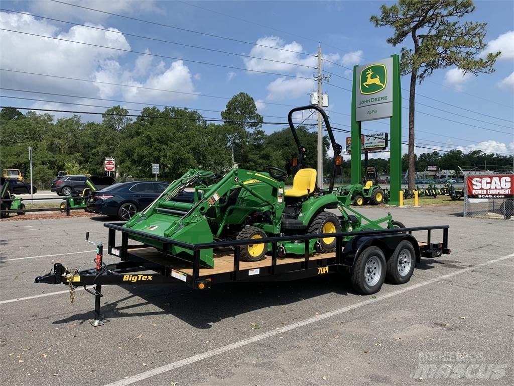 John Deere 1023E جرارات مدمجة