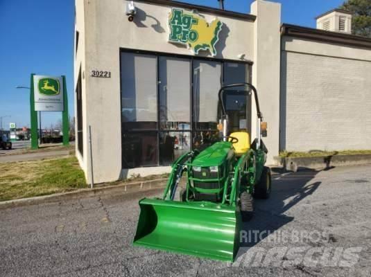 John Deere 1023E جرارات مدمجة