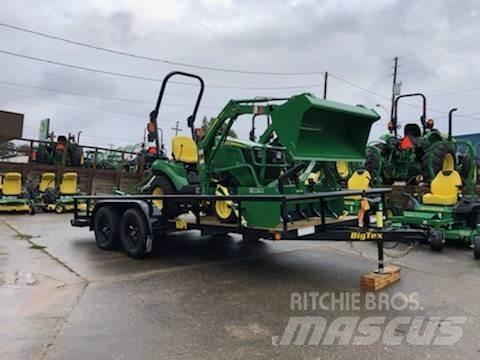 John Deere 1023E جرارات مدمجة