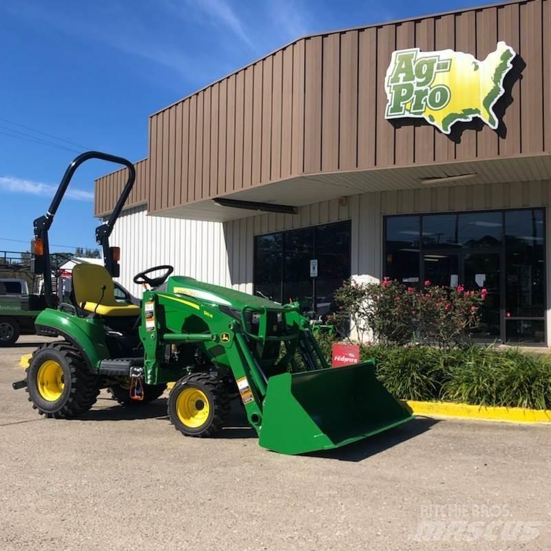 John Deere 1023E جرارات مدمجة