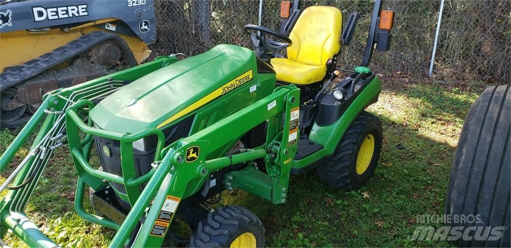 John Deere 1023E جرارات مدمجة