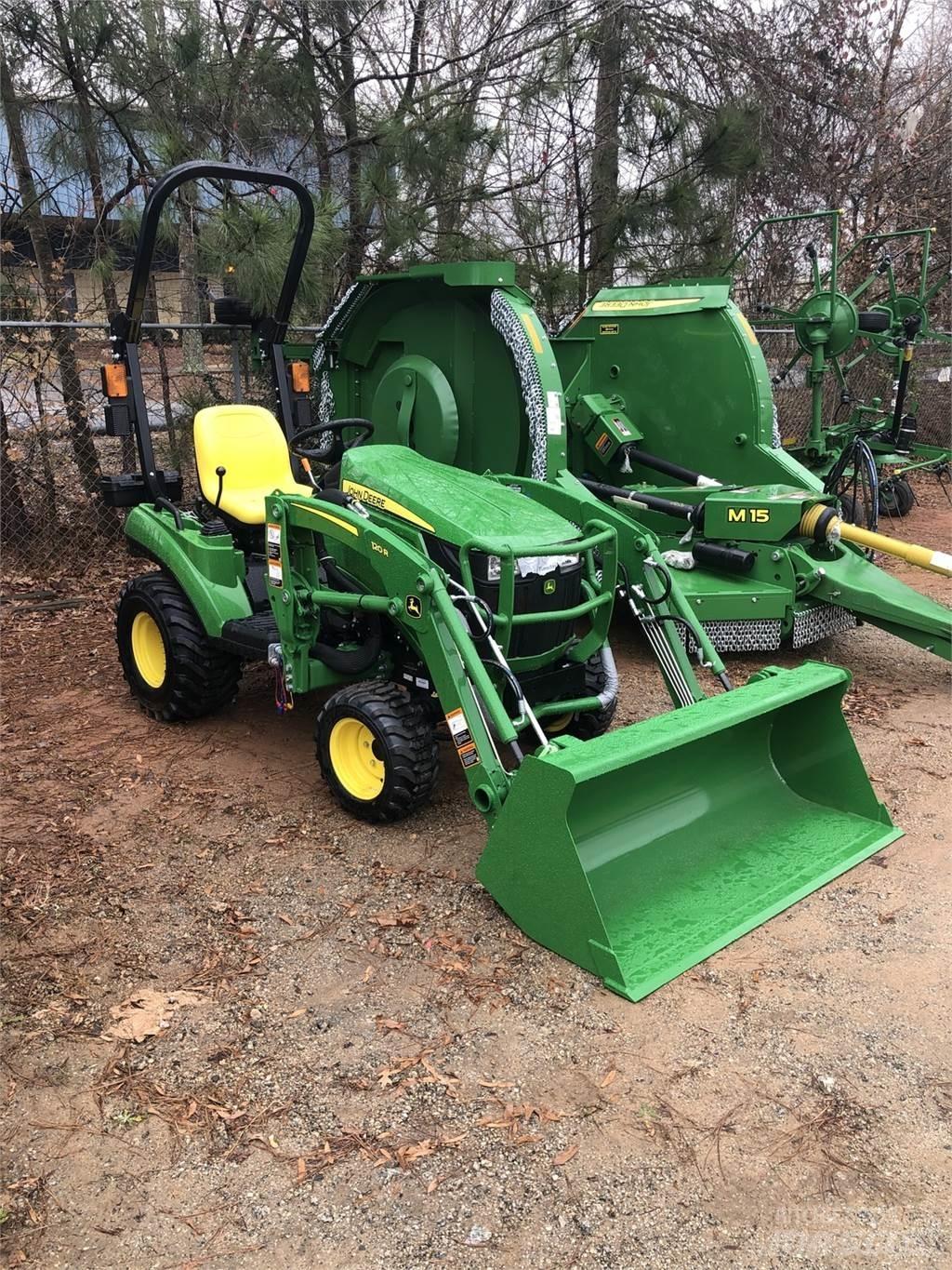John Deere 1023E جرارات مدمجة