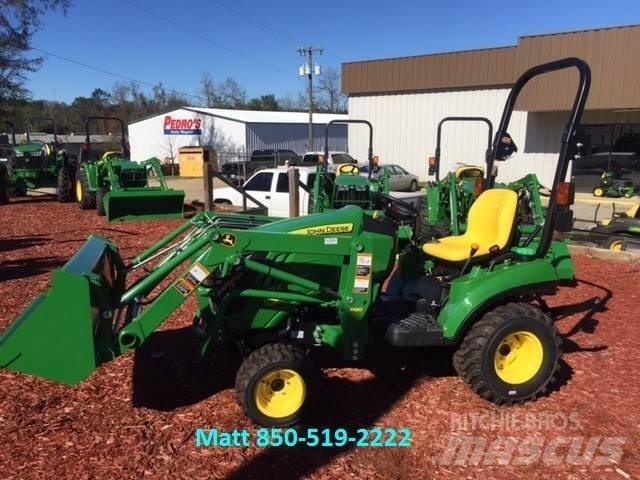 John Deere 1023E جرارات مدمجة