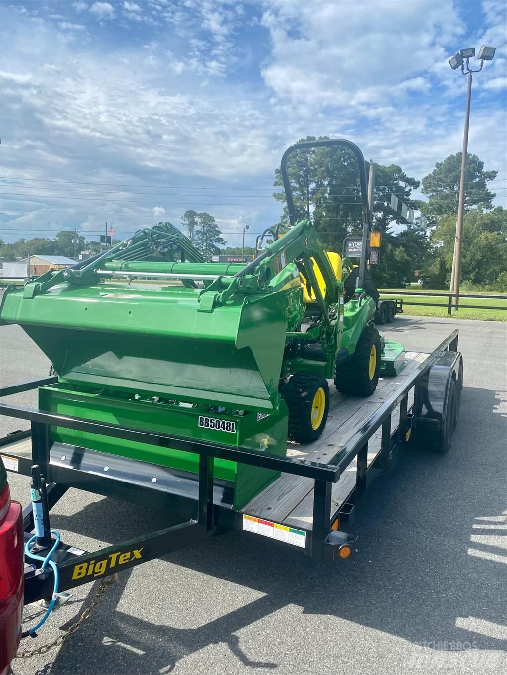 John Deere 1023E جرارات مدمجة