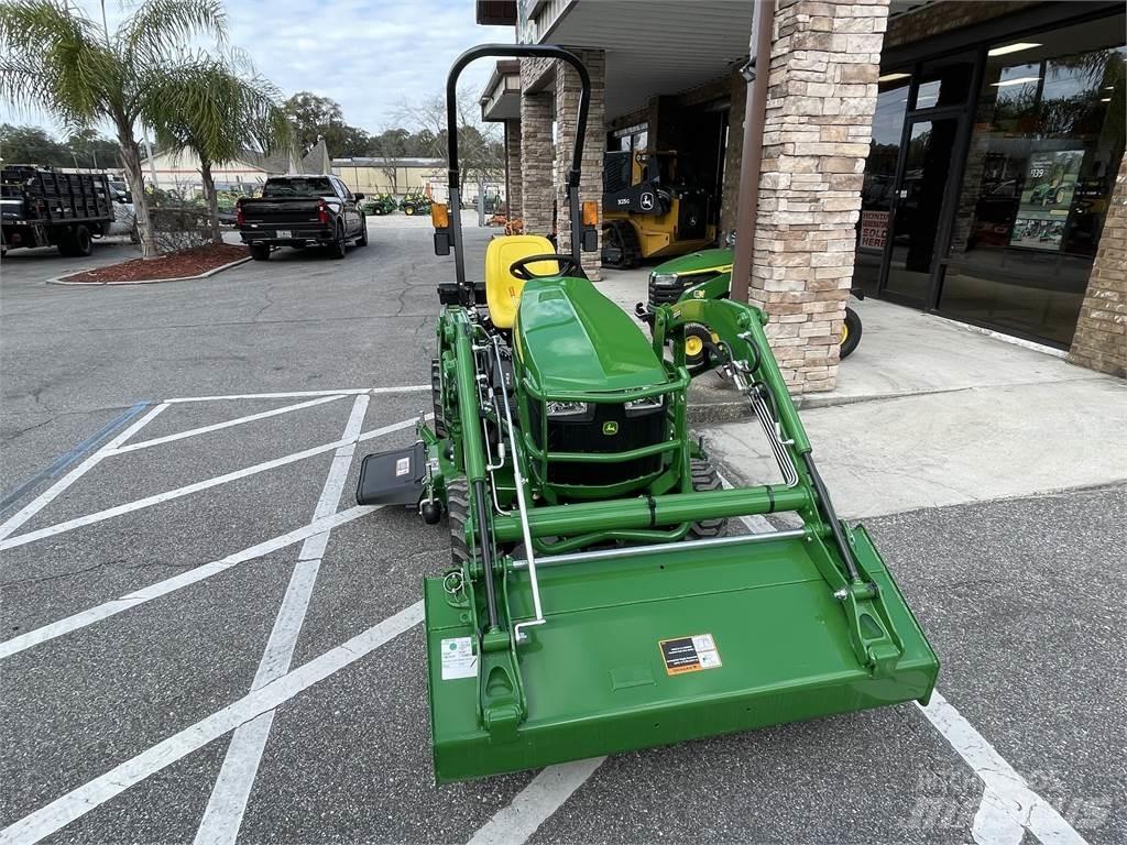John Deere 1023E جرارات مدمجة