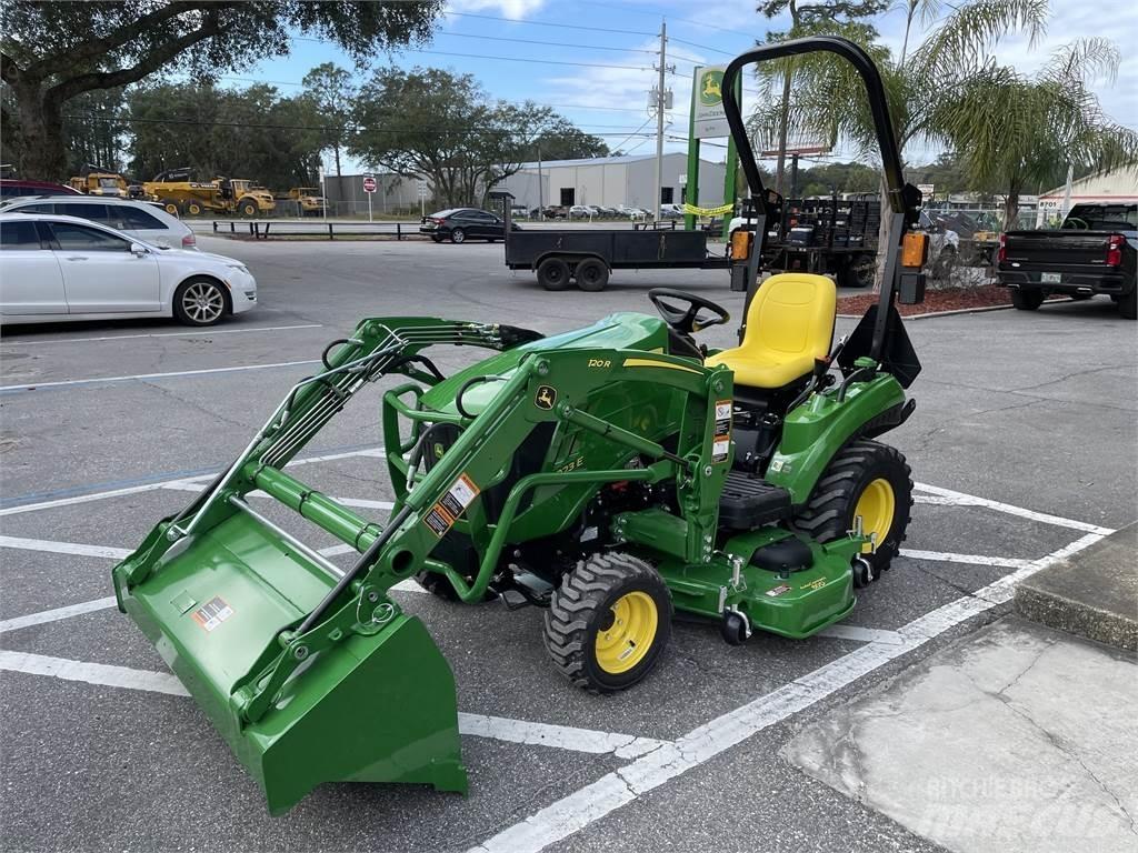 John Deere 1023E جرارات مدمجة