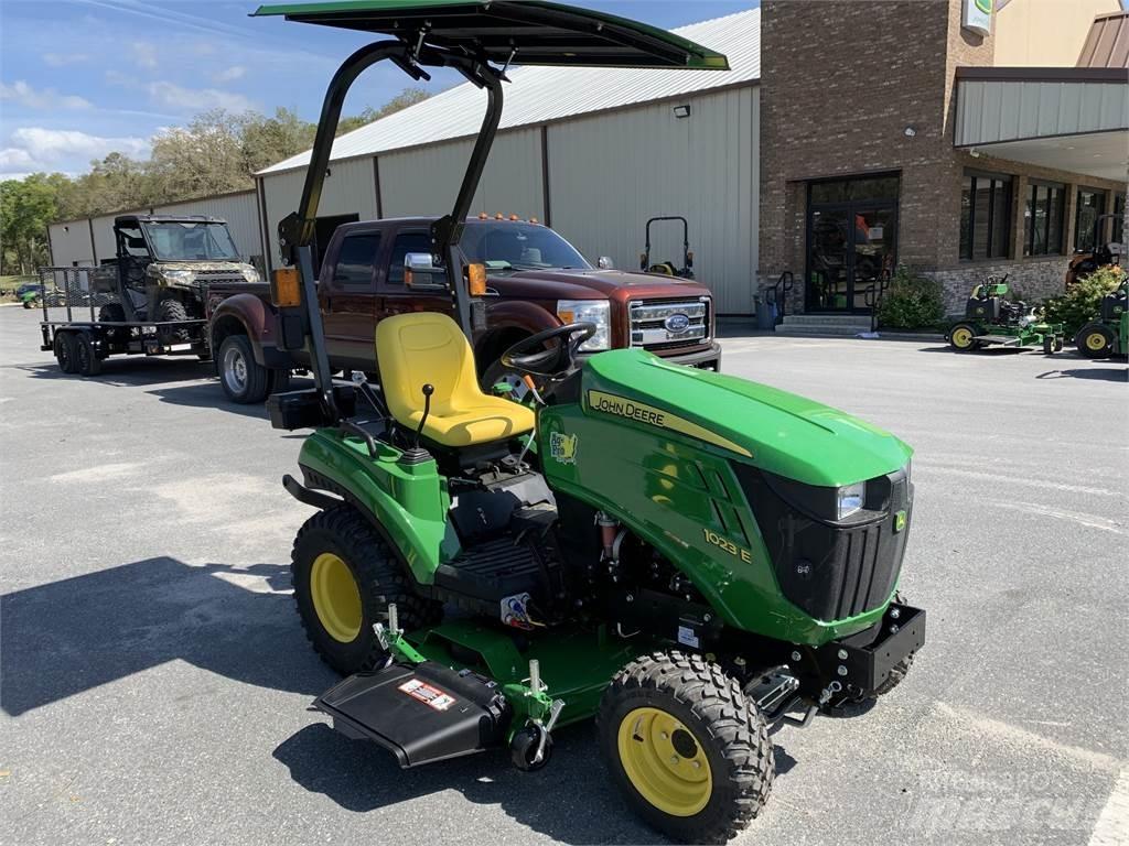 John Deere 1023E جرارات مدمجة