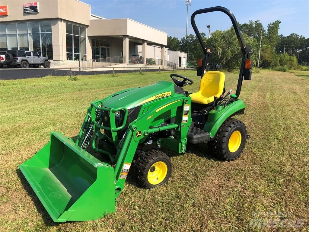 John Deere 1023E جرارات مدمجة