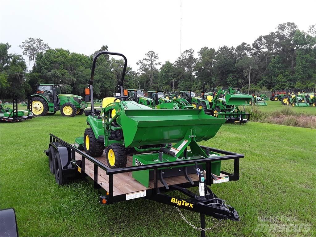 John Deere 1025R جرارات مدمجة