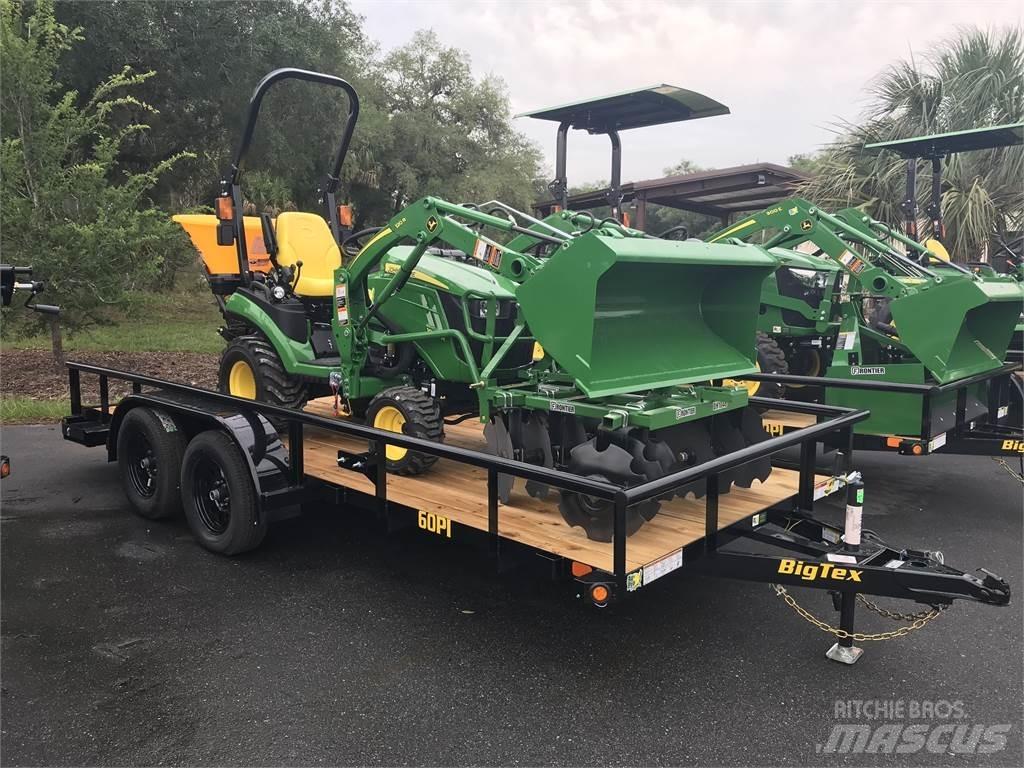 John Deere 1025R جرارات مدمجة