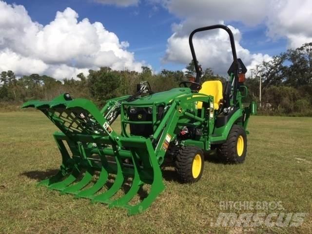 John Deere 1025R جرارات مدمجة