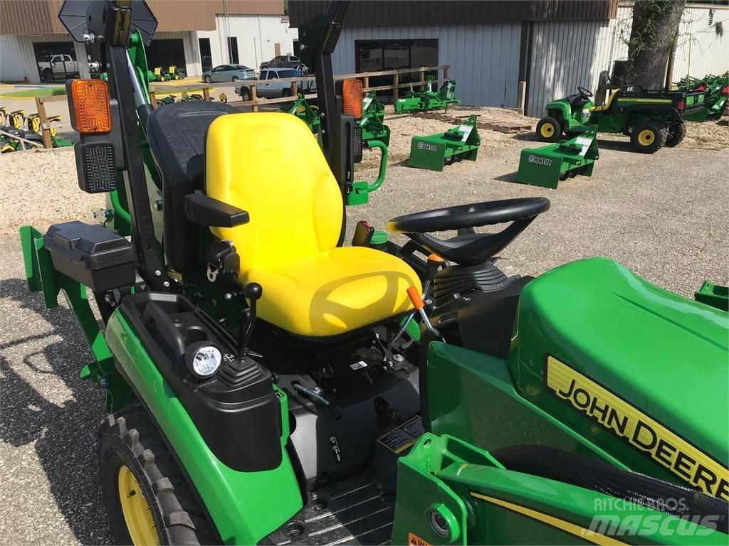 John Deere 1025R جرارات مدمجة