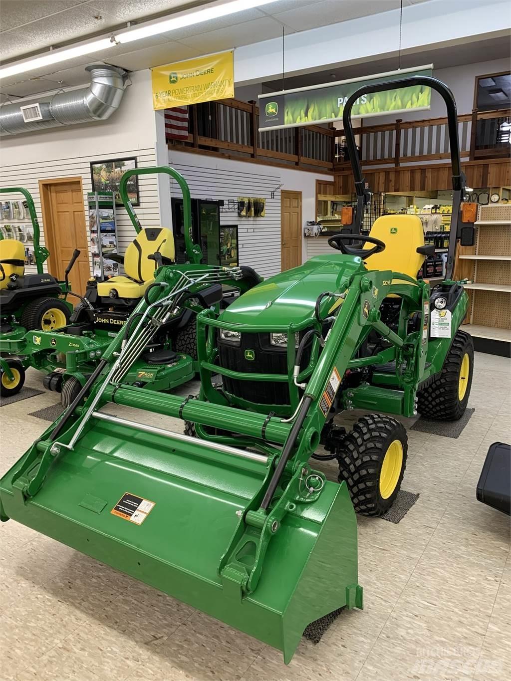 John Deere 1025R جرارات مدمجة