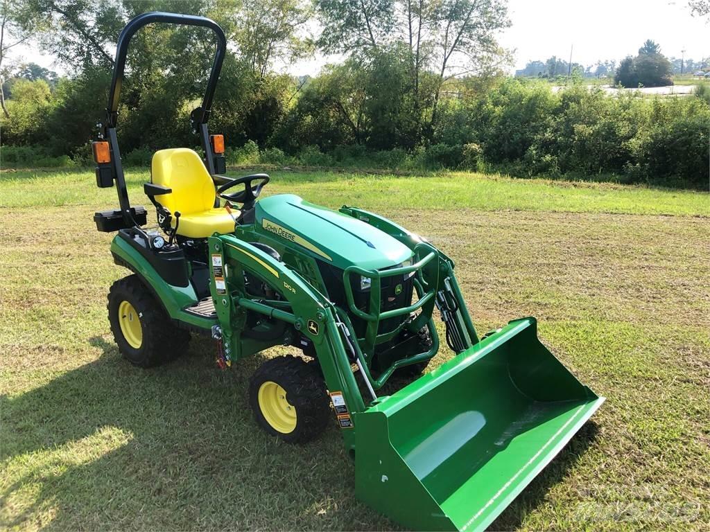 John Deere 1025R جرارات مدمجة