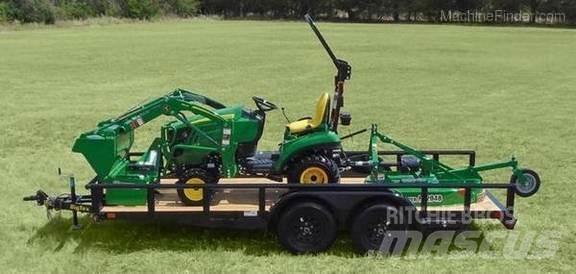John Deere 1025R جرارات مدمجة